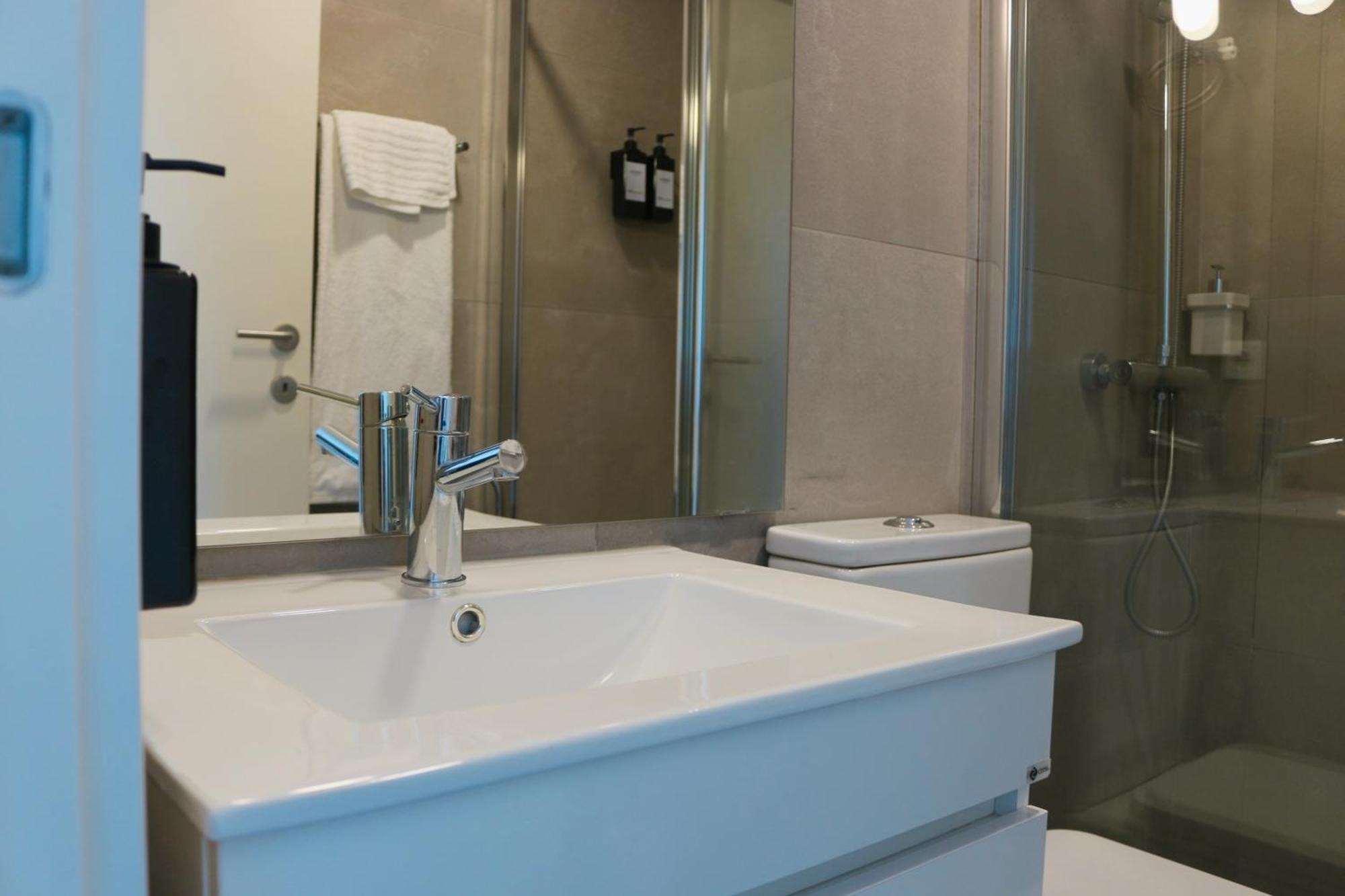 Casa vacanze 9min Metro To Downtown - Couples&kids - Free Parking Oporto