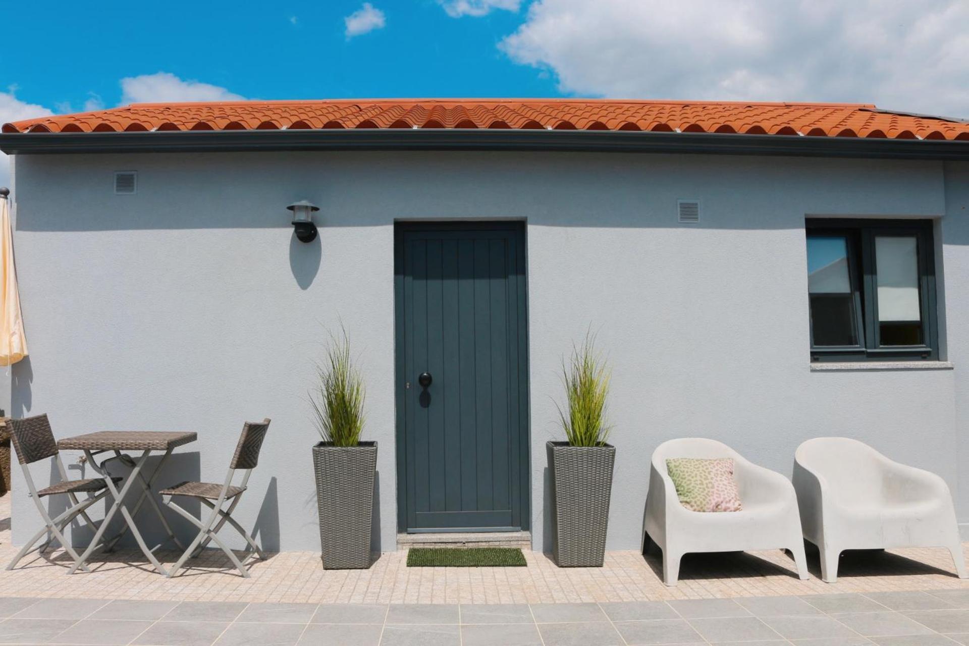 9min Metro To Downtown - Couples&kids - Free Parking * Oporto
